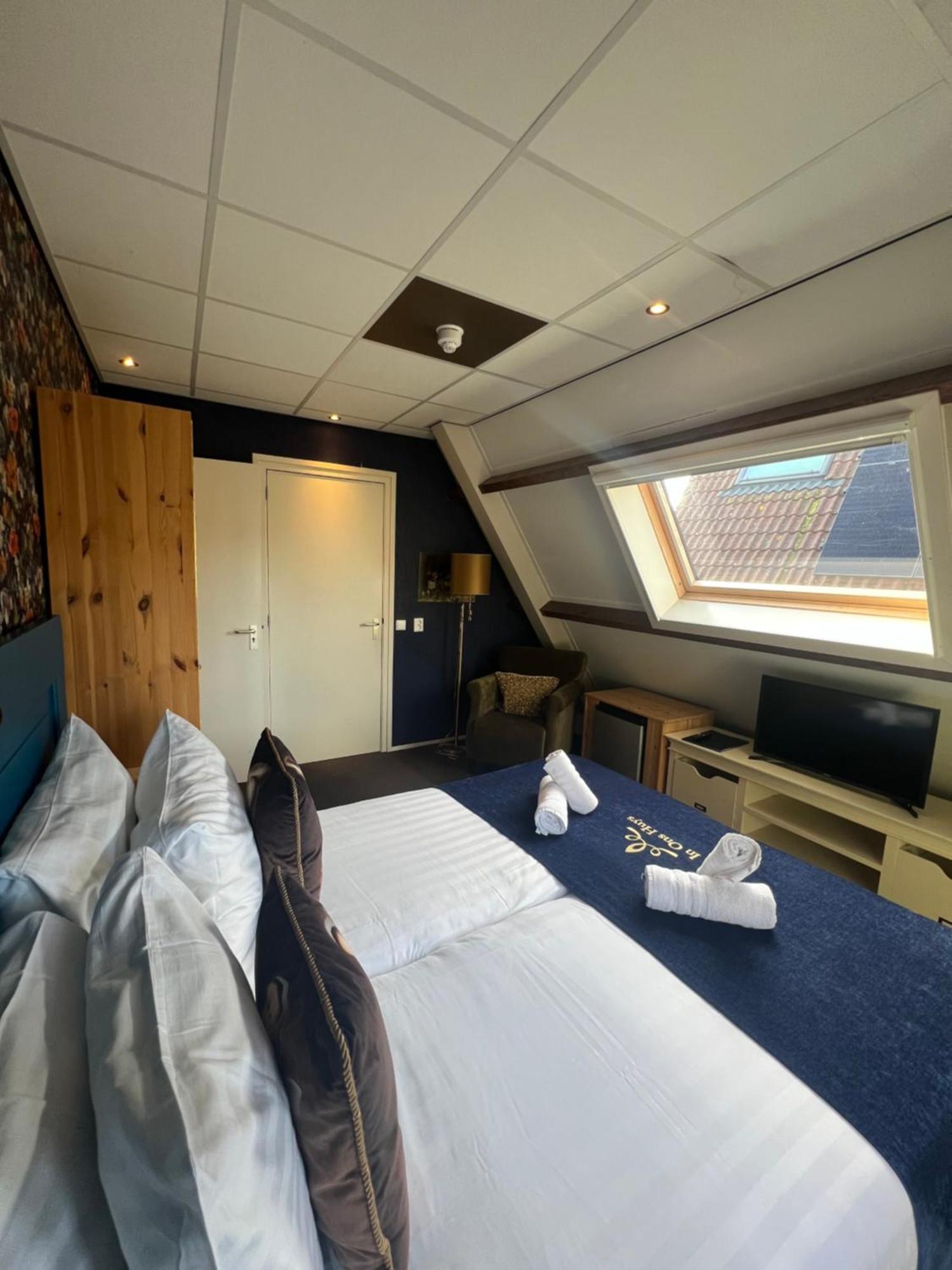 Hotel West Inn Hippolytushoef Eksteriør bilde