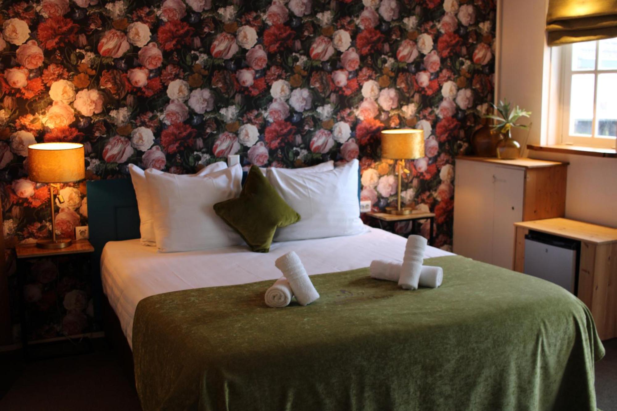 Hotel West Inn Hippolytushoef Eksteriør bilde